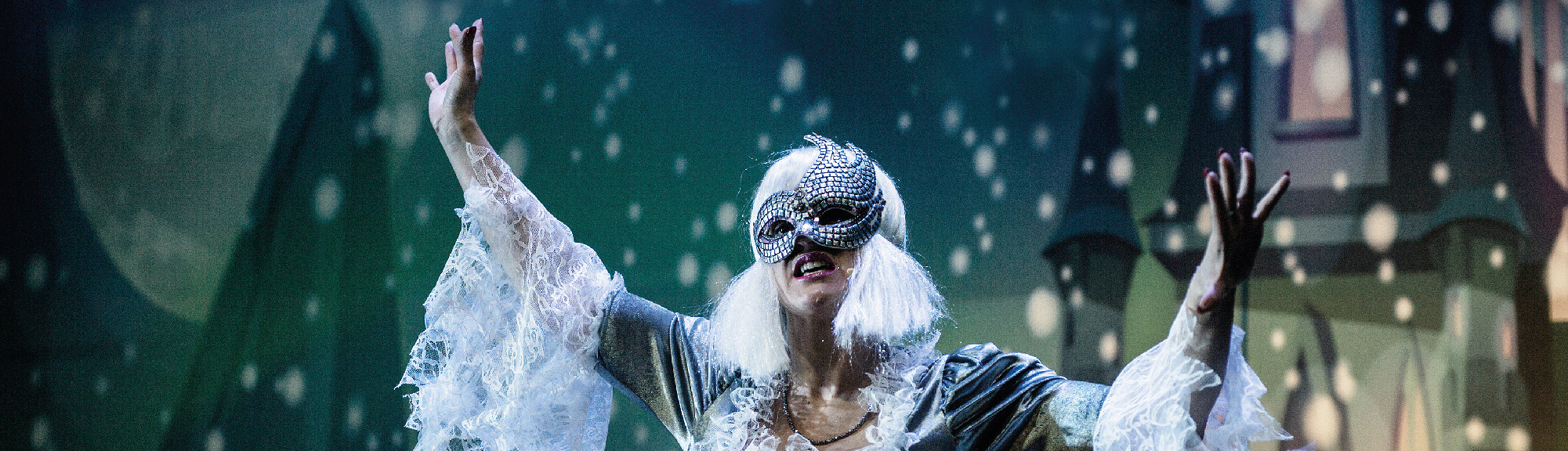 Niedziela z Bajką: Spektakl “Śnieżna Królowa – opowieść zimowa”